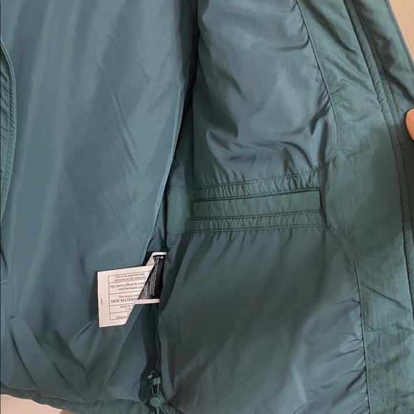 Lululemon Green Jasper Always Effortless Insulated Jacket - Picture 5 of 6